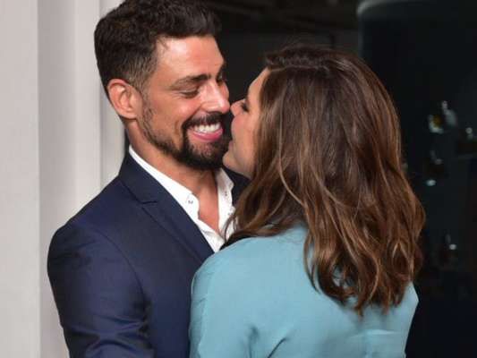 Cauã Reymond e Mariana Goldfarb participaram do lançamento dos novos perfumes da marca Emporio Armani em São Paulo, nesta quinta-feira, 24 de maio de 2018