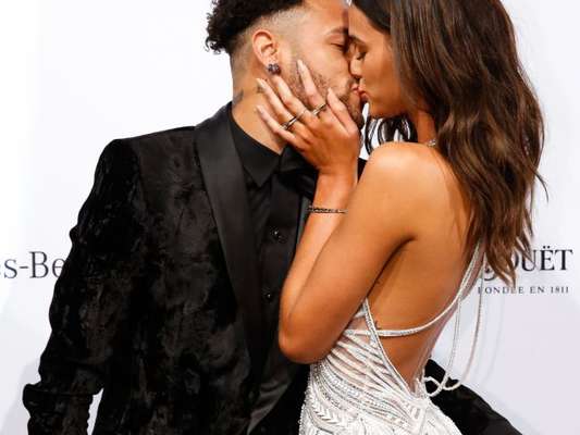 Bruna Marquezine e Neymar Jr. estão juntos desde 2013 e essa paixão só aumenta