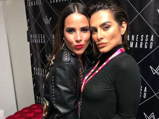 Cleo Pires prestigia show de Wanessa Camargo no Festival Milkshake, em São Paulo, em 2 de junho de 2018