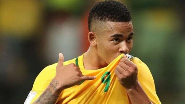 Gabriel Jesus é o maior artilheiro do Brasil na Era Tite: em 16 jogos, o atacante do Manchester City marcou nove gols. O jogador começou em alta sua passagem na Seleção Brasileira, marcando no seu primeiro jogo, contra o Equador, pelas Eliminatórias. Pelo clube, Gabriel Jesus sofreu com uma lesão no joelho, que o deixou fora dos gramados por meses. Mesmo perdendo espaço no time de Guardiola, o atacante seguiu como homem de confiança de Tite, titular inquestionável do ataque brasileiro.