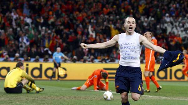 Em 2010, Espanha venceu a Holanda na final
