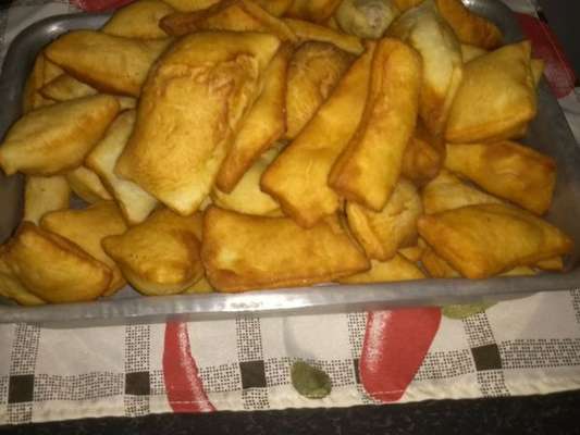 Bolinho com massa de pão