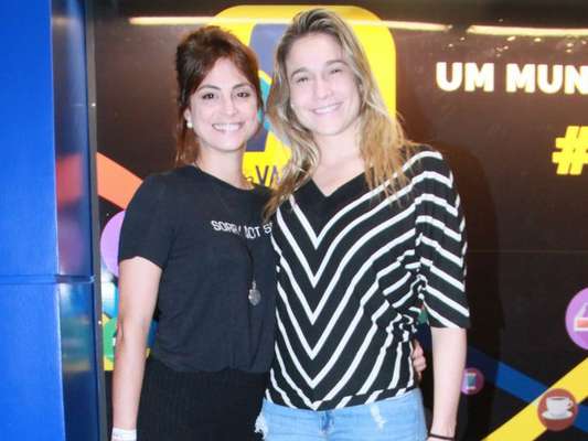Fernanda Gentil se declarou para a namorada, Priscila Montandon, nesta terça-feira, 12 de junho de 2018