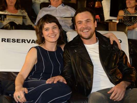Bianca Bin fala de mudança para interior com Sérgio Guizé em entrevista nesta terça-feira, dia 12 de junho de 2018