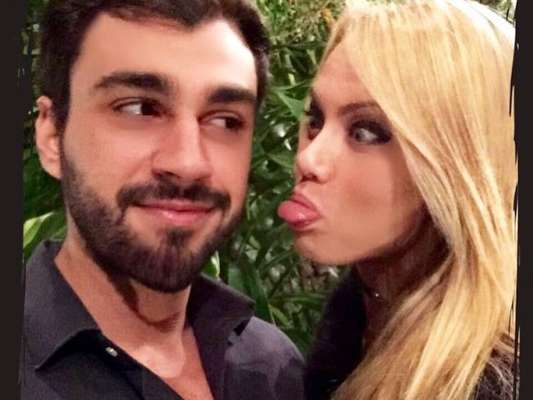 Ellen Rocche anunciou a reconciliação com o nutricionista Rogério Oliveira no Dia dos Namorados, comemorado nesta terça-feira, 12 de junho de 2018