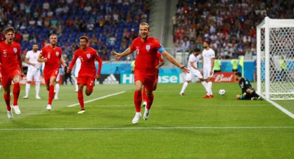 Veja imagens de Kane contra Tunísia