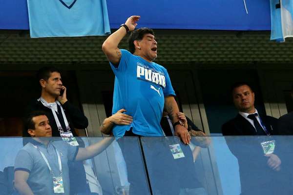 Maradona é figurinha certa nos jogos da Argentina nesse Mundial e torce como qualquer outro argentino