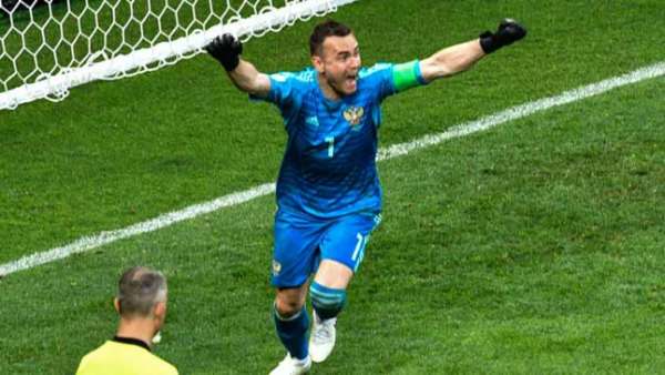 Afinfeev celebra a classificação russa para as quartas de final
