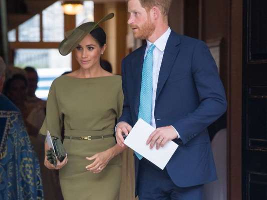 Meghan Markle usa vestido verde oliva no casamento do sobrinho, Príncipe Louis, nesta segunda-feira, dia 09 de julho de 2018