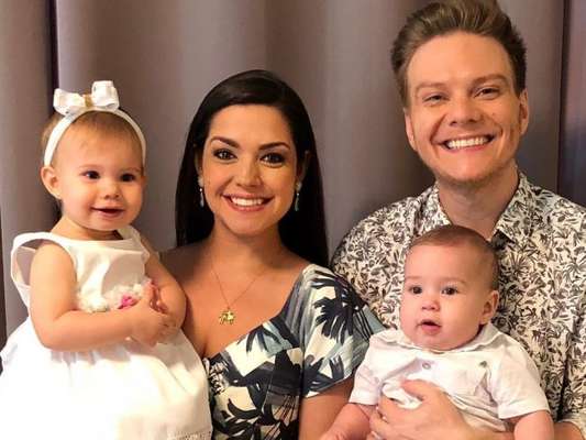 Em entrevista para o Purepeople, Michel Teló revela ter freado a carreira musical após ser pai