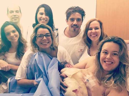 Mulher de Rafael Cardoso, Mariana Bridi teve ajuda da polícia para chegar à maternidade