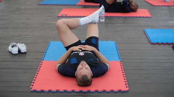   25th day - Top scorer World Cup and England hope in semi-final against Croatia, striker Harry Kane does yoga the day without field training 