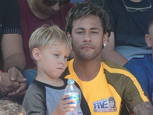 Valor de pensão de Neymar ao filho, Davi Lucca, é indicado pela 'Forbes'