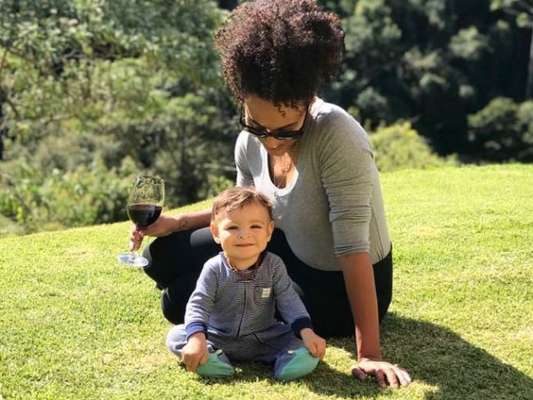 Sheron Menezzes ficou emocionada ao ver o filho, Benjamin, andando com 9 meses. Veja a seguir!