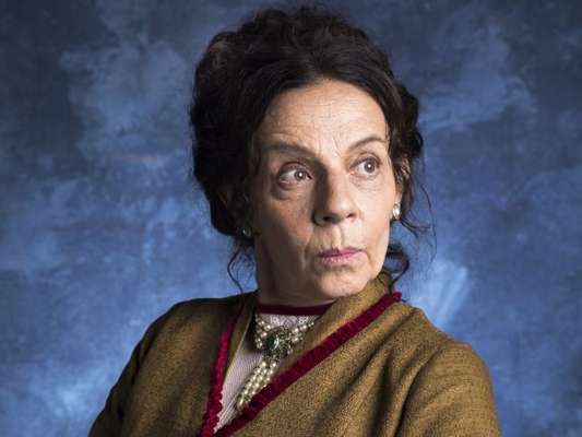 Agustina (Rosi Campos) rejeita casamento da filha Marocas (Juliana Paiva) com Samuca (Nicolas Prattes), nos próximos capítulos da novela 'O Tempo Não Para': 'Não casa!'