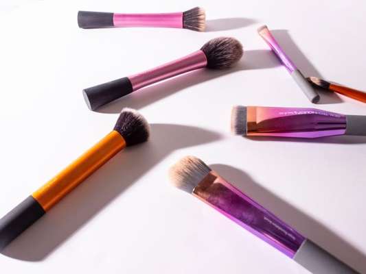 Saiba quais pincéis são mais adequados para passar blush!