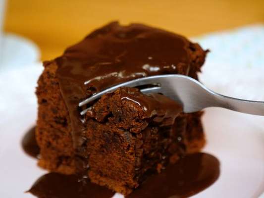 Bolo de café com chocolate
