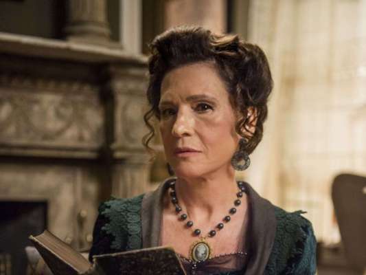 Lady Margareth (Natália do Vale) vai se suicidar nos últimos capítulos da novela 'Orgulho e Paixão'