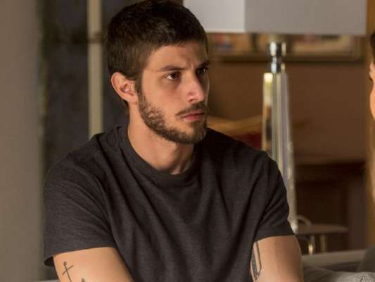 Em 'Segundo Sol', Ícaro (Chay Suede) vai descobrir que é irmão de Valentim (Danilo Mesquita)