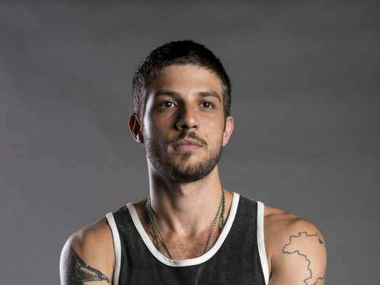 Ícaro (Chay Suede) vai descobrir inocência da mãe, Luzia (Giovanna Antonelli), na morte de Remy (Vladimir Brichta) nos próximos capítulos da novela 'Segundo Sol'