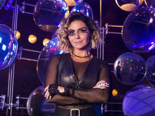 Luzia (Giovanna Antonelli) e Valentim (Danilo Mesquita) se emocionam ao se aproximarem na reta final da novela 'Segundo Sol': 'Sou a pessoa mais sortuda do mundo!'