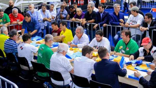 Última eleição do Vasco está anulada pela Justiça por liminar integral na 28ª Vara e da urna 7 na 52ª. Veja galeria L!