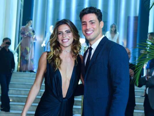 Mariana Goldfarb comemora namoro com Cauã Reymond: 'Feliz da gente estar de volta'