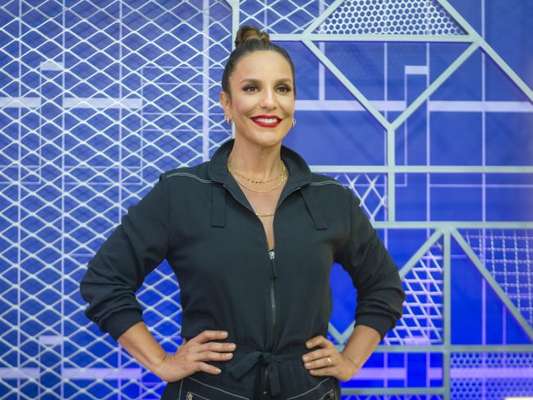 Ivete Sangalo postou vídeo antigo em que aparece desfilando de biquíni nesta quinta-feira, 8 de novembro de 2018