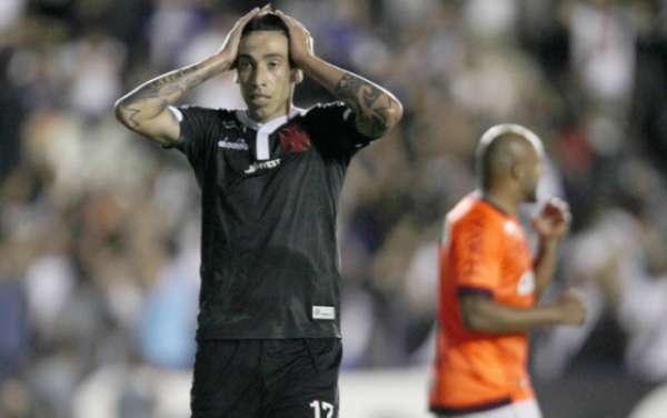 Jogadores do Vasco tentam entender o motivo de 'pontos fáceis' serem desperdiçados em momentos decisivos