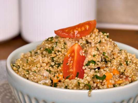Salada de quinoa