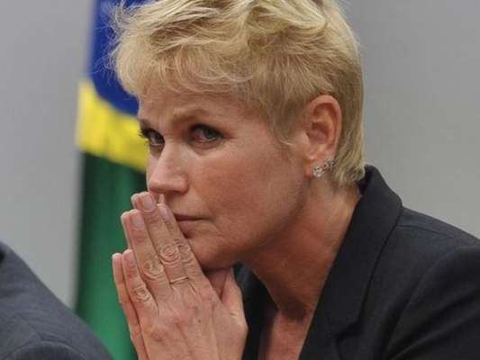Xuxa desabafou em seu Instagram neste domingo, 25 de novembro de 2018, após sofrer um golpe da contratante que levou seu show até Fortaleza