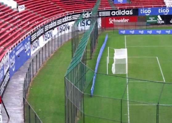 Estádio Defensores del Chaco, no Paraguai, é cotado para receber a final