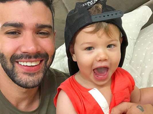 Gusttavo Lima sempre compartilha momentos com a família nas redes sociais
