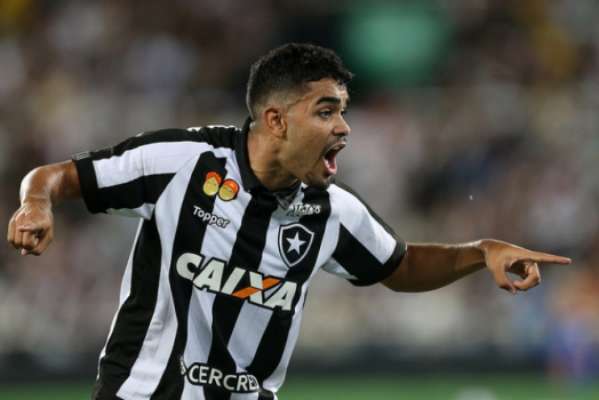 Imagens de Brenner pelo Botafogo