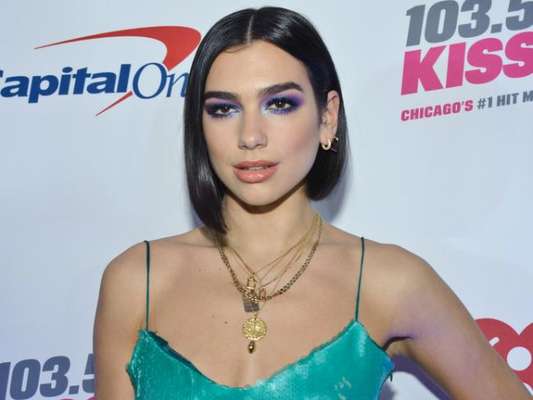 O corte microbob de Dua Lipa é o queridinho do momento