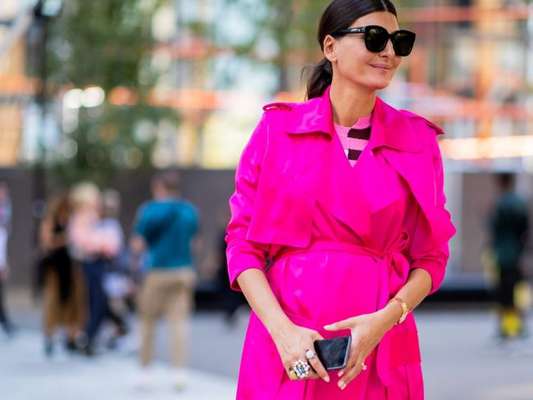 Giovanna Battaglia: pink neon