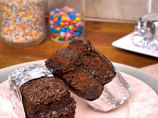 Bolo gelado de chocolate