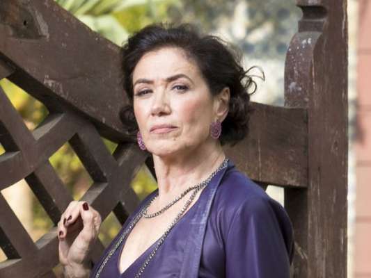 Valentina (Lilia Cabral) vai se chocar ao descobrir que León (Eduardo Moscovis) se transforma em ser humano nos próximos capítulos da novela 'O Sétimo Guardião': 'Loucura!'
