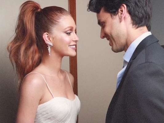 Marina Ruy Barbosa comemora três anos de relação com Xande Negrão