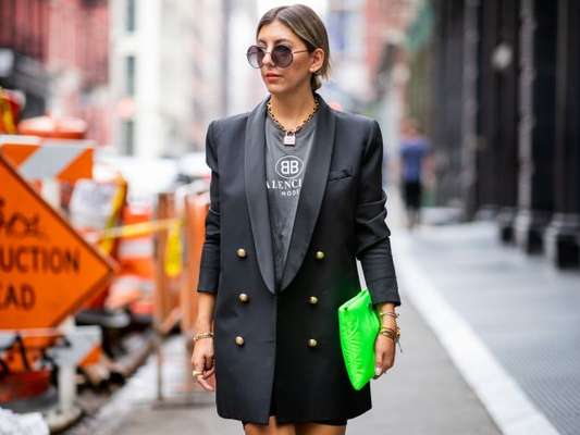 T-shirt + blazer