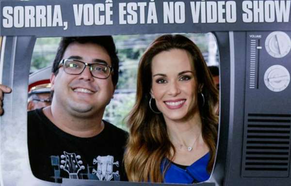 Fim do 'Vídeo Show' - O 'Vídeo Show' chega ao fim nesta sexta-feira, 11, após mais de 35 anos no ar. Relembramos a seguir alguns quadros, momentos e apresentadores marcantes que te deixarão com nostalgia com o fim da atração. Confira a seguir.