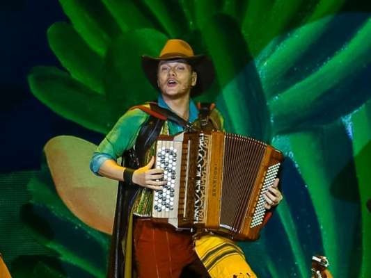 Michel Teló está em cartaz com o musical 'Bem Sertanejo' na Cidade das Artes, no Rio de Janeiro