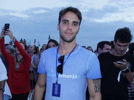 Daniel Cady cuidou das filhas gêmeas, Helena e Marina, enquanto Ivete Sangalo se arrumava para um show nos EUA