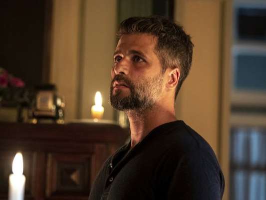 Em "O Sétimo Guardião": Gabriel (Bruno Gagliasso) declara guerra à Valentina (Lília Cabral) depois de descoberta