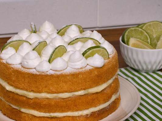 Naked cake de limão