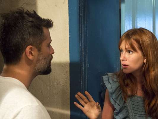 Gabriel (Bruno Gagliasso) fica mal quando se vê obrigado a tratar mal Luz (Marina Ruy Barbosa) no capítulo de quarta-feira, 30 de janeiro de 2019 da novela 'O Sétimo Guardião'