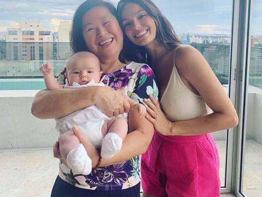 Sabrina Sato recebeu a visita de Isis Valverde neste domingo, 27 de janeiro de 2019