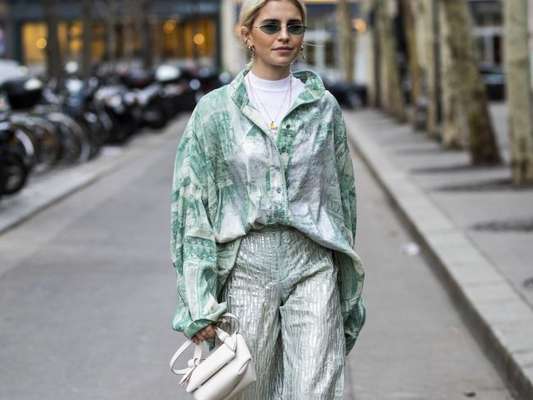 Tendência oversized é hit da temporada! Aposte na camisa!