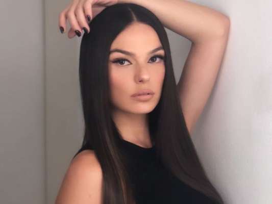 Isis Valverde falou sobre a volta ao trabalho após o nascimento do filho, Rael, nesta terça-feira, 29 de janeiro de 2019