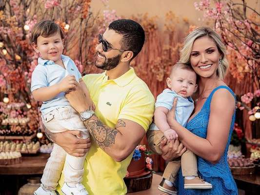 Andressa Suita e Gusttavo Lima são pais de Gabriel, de 1 ano, e Samuel, de 4 meses